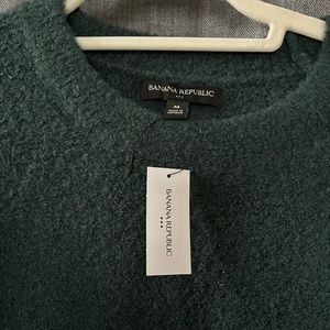 NWT Forest green banana republic sweater